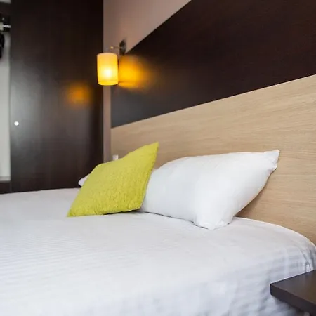 Zenitude Hôtel-Résidences Clarion Toulouse Le Parc de l'Escale Apartahotel 4*