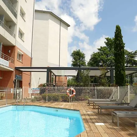 Apartahotel Zenitude Hôtel-Résidences Clarion Toulouse Le Parc de l'Escale 4*