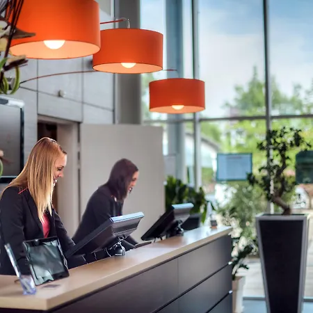 מלון Clarion Le Parc De L'escale 4*