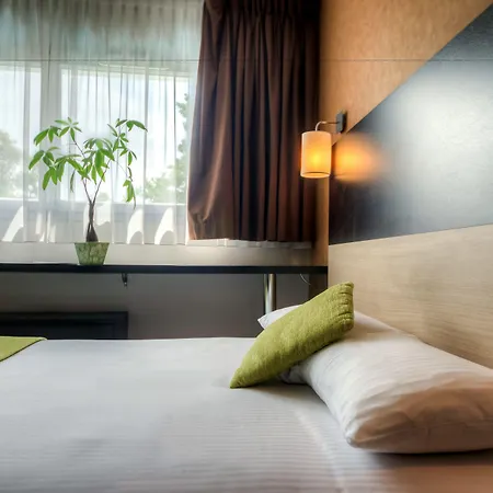 Zenitude Hotel-Residences Clarion Toulouse Le Parc De L'Escale 4*