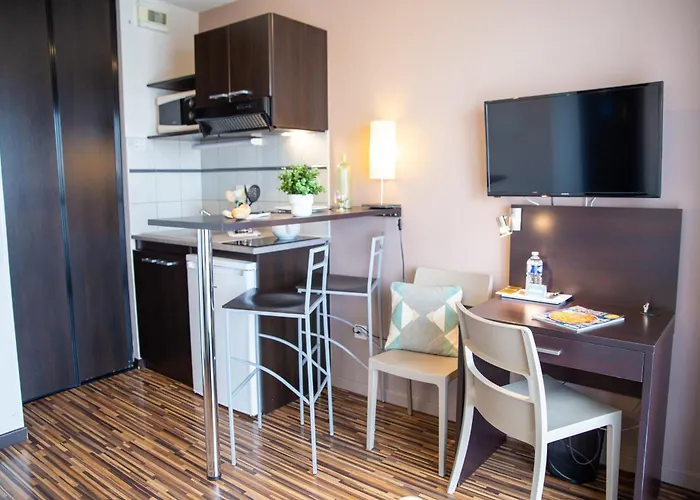 Clarion Le Parc De L'escale ホテル 4*