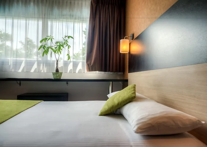 Clarion Le Parc De L'escale 4*