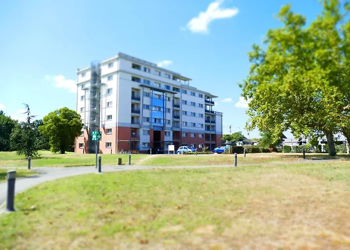 Hotel Clarion Le Parc De L'escale 4*