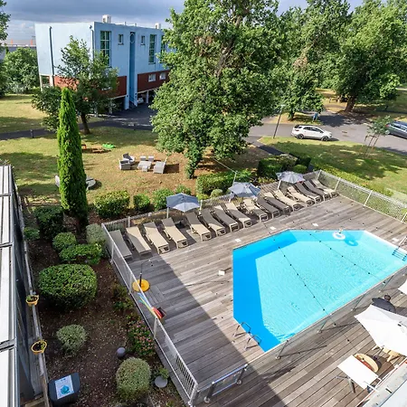 Hotel Zenitude Hôtel-résidences Le Parc De L'escale 4*