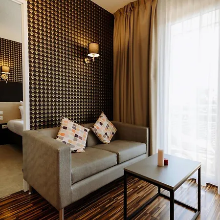 Clarion Le Parc De L'escale Апарт-отель Тулуза